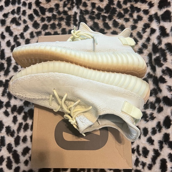 Mens Yeezy Boost Lime/ Yellow size 11 with box fits 11.5